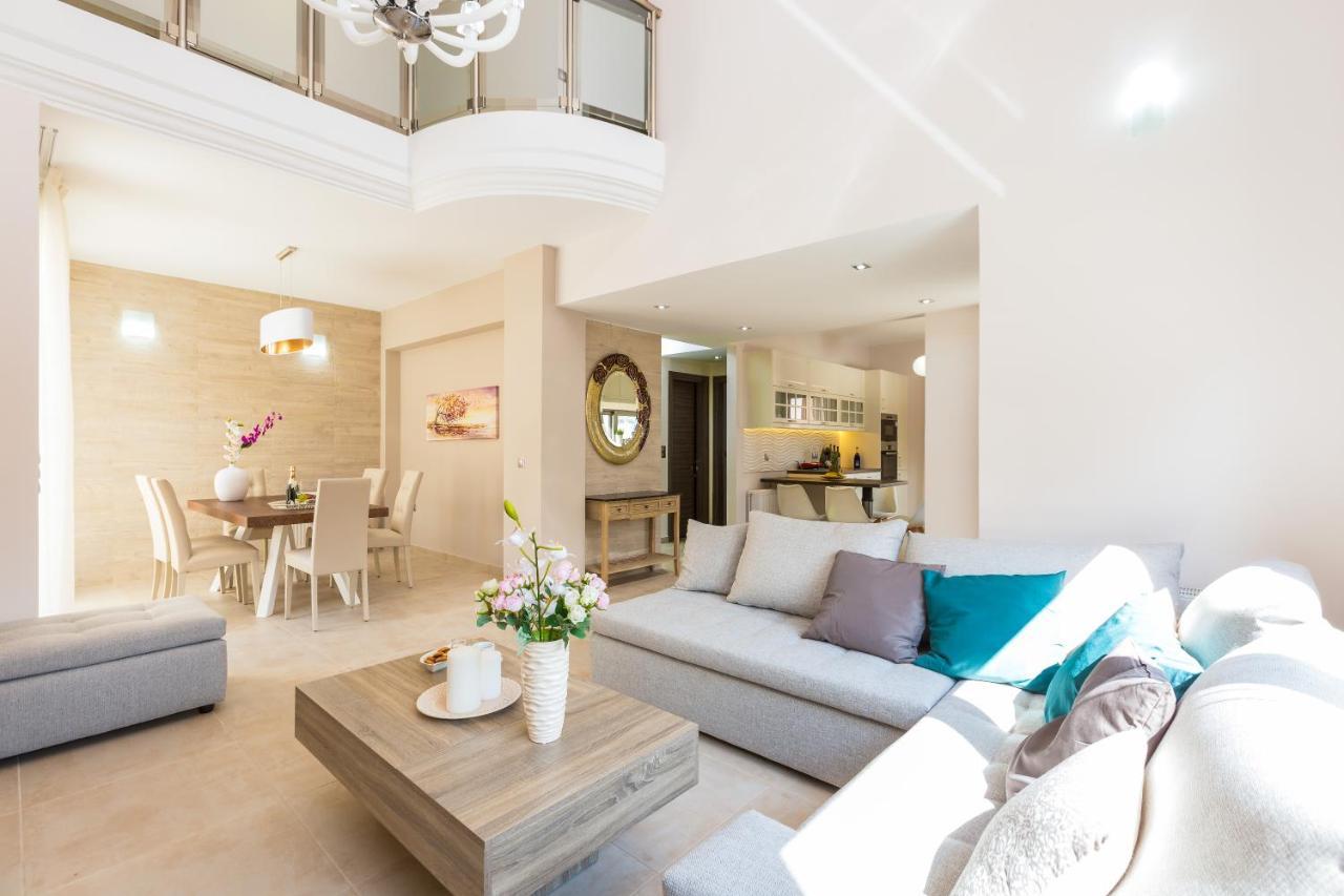 Peris Villa كاتو ذاراتسو المظهر الخارجي الصورة